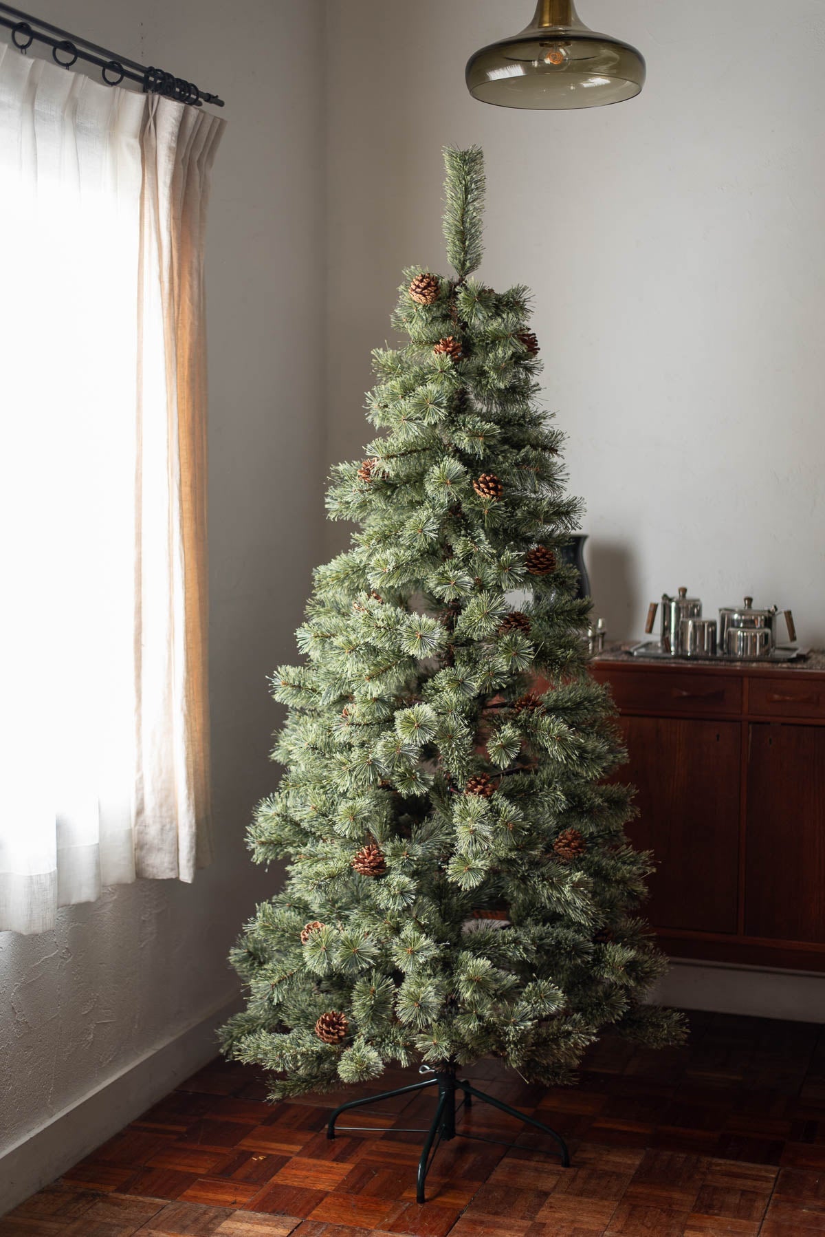 HUONE Christmas Tree 180cm – ANTRY for Business