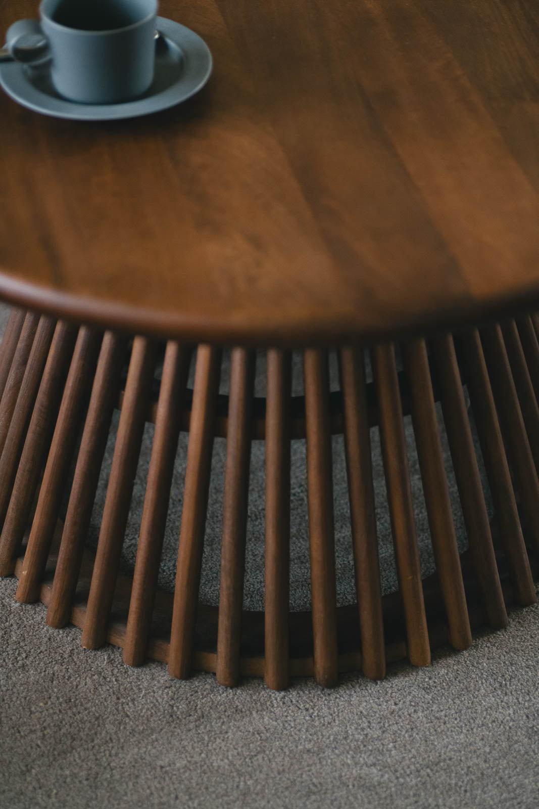 sed/met slat side table