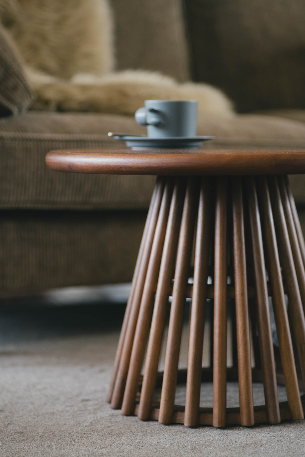 sed/met slat side table
