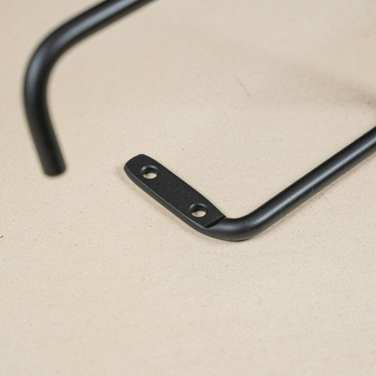 【Bent】Line hanger BK