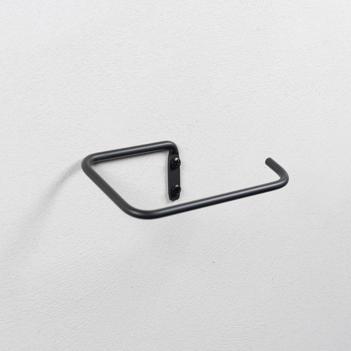 【Bent】Line hanger BK