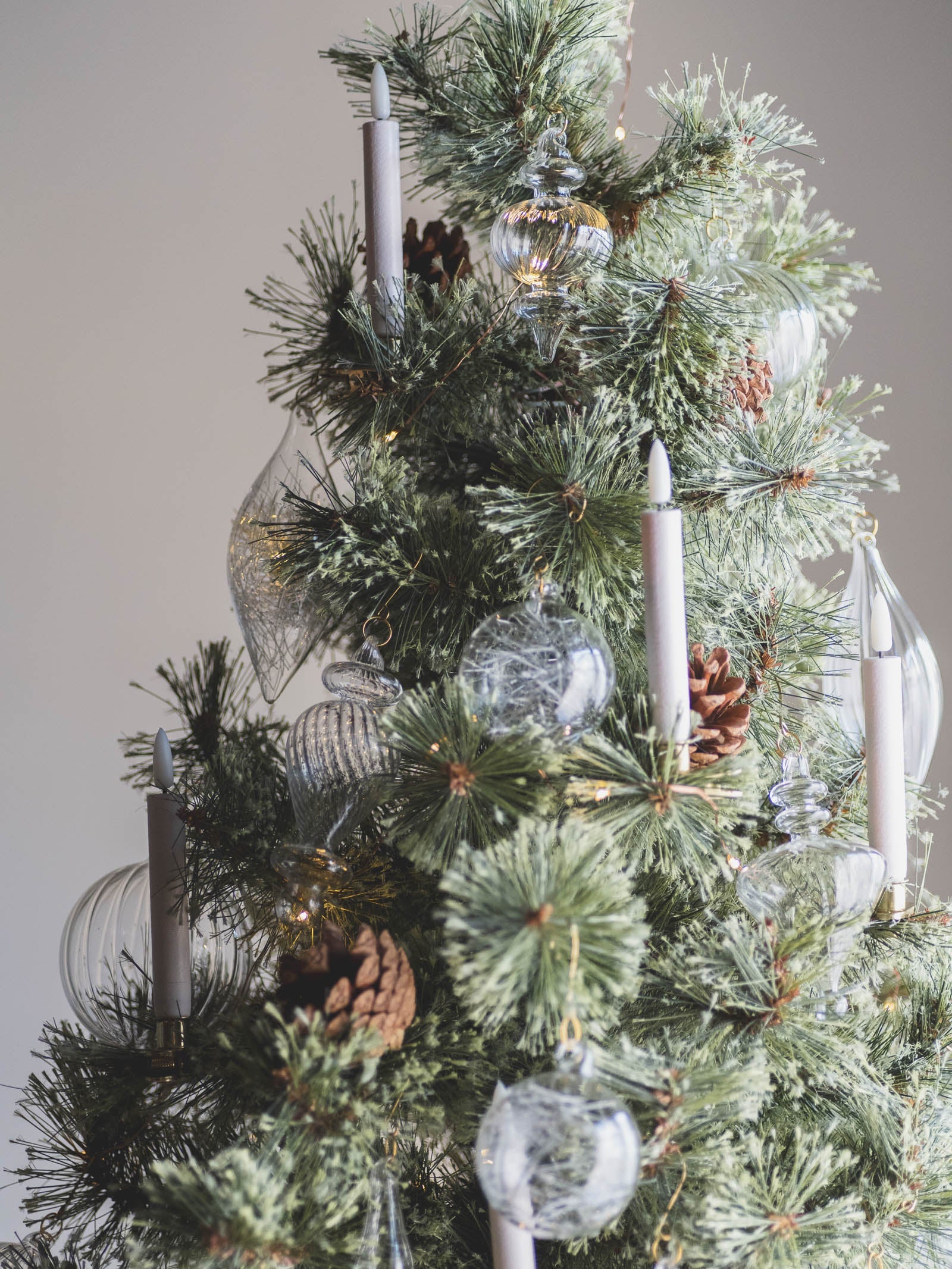 HUONE Christmas Tree 180cm – ANTRY for Business