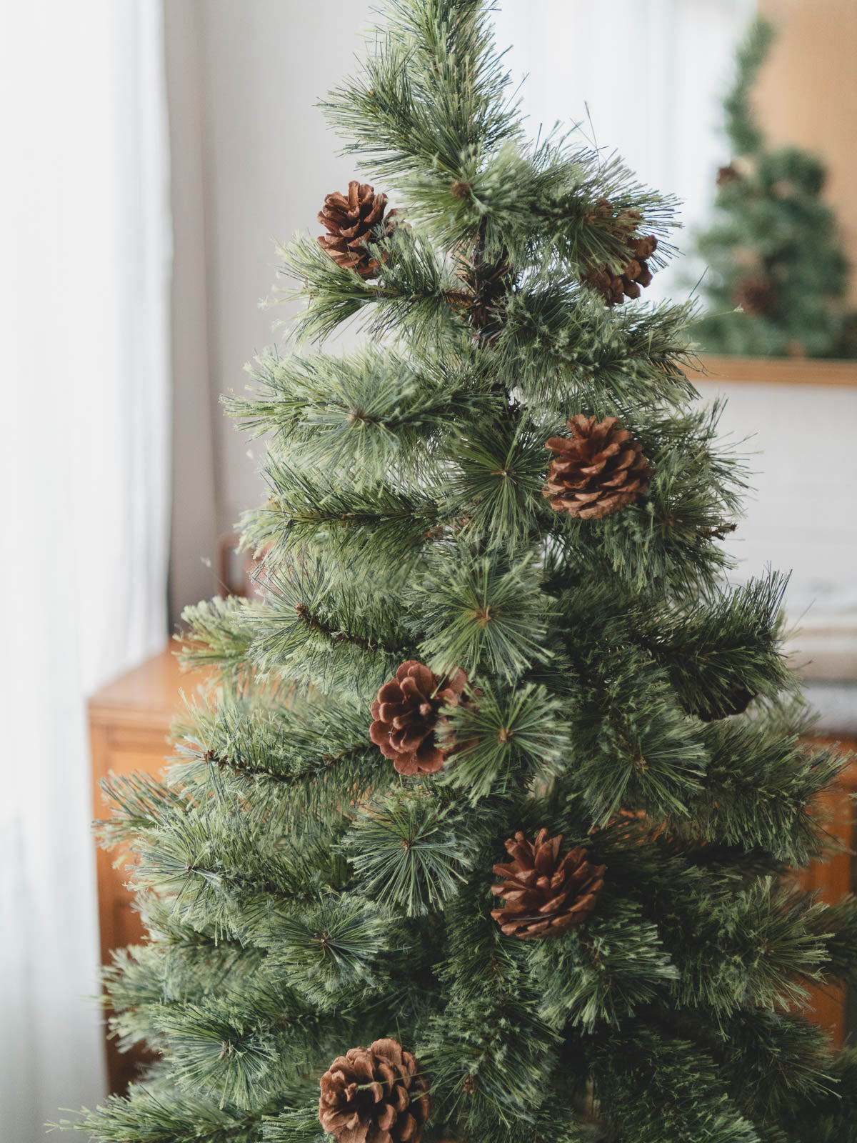 HUONE Christmas Tree 180cm – ANTRY for Business