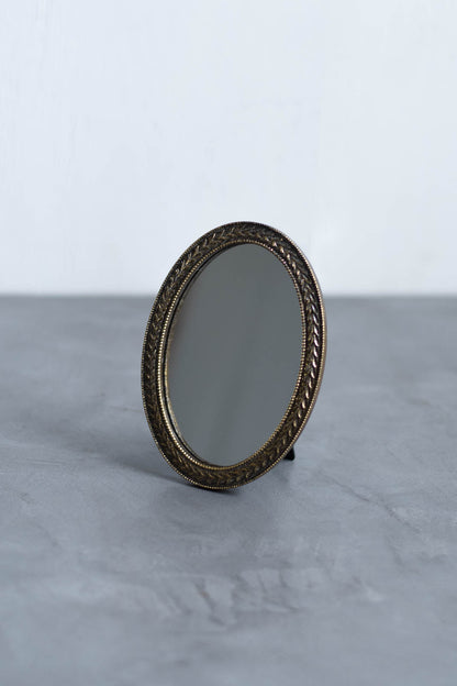 Resin Oval Mirror Leaf