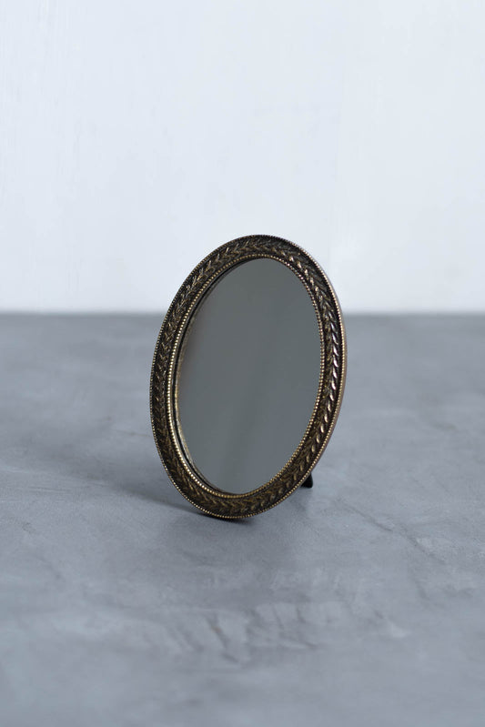 Resin Oval Mirror Leaf