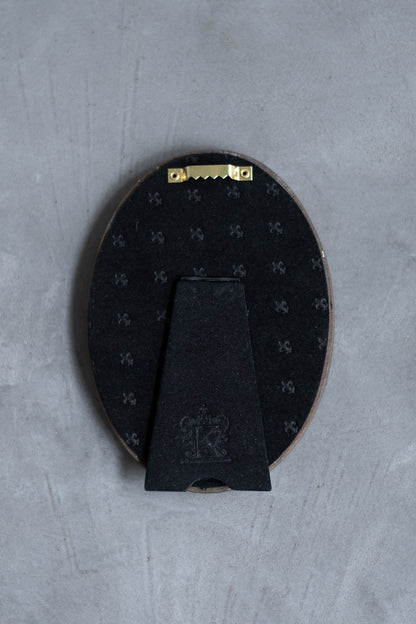 Resin Oval Mirror Acanthus