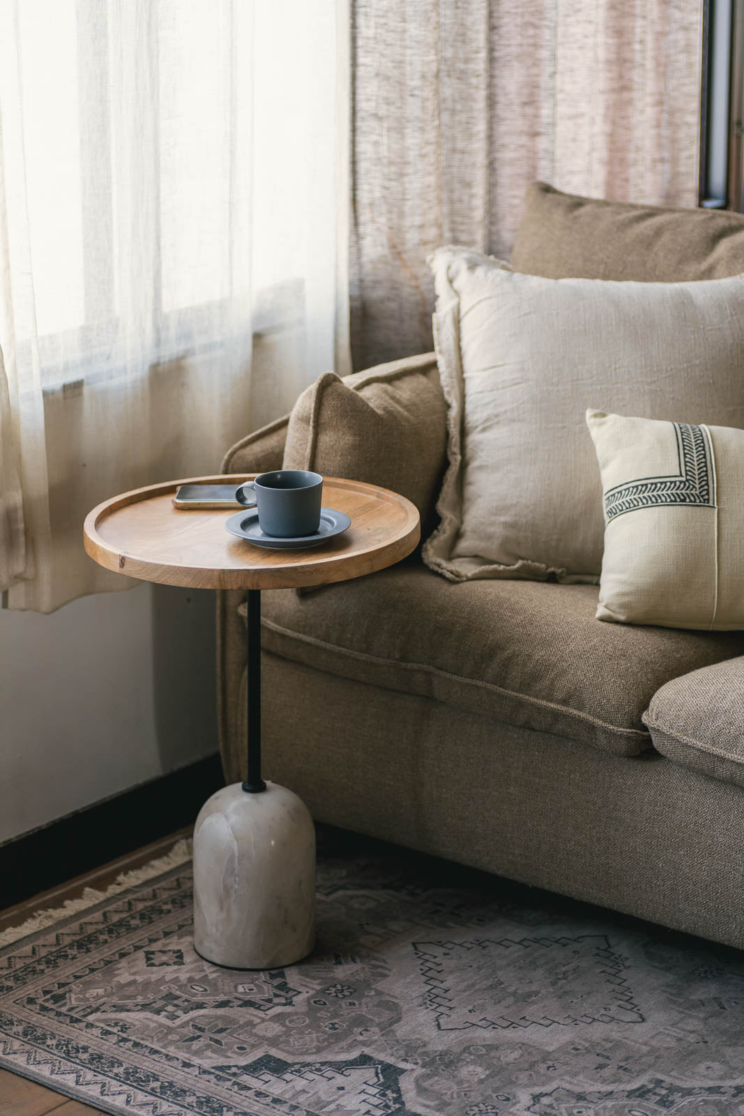 sed/met Base Side Table Round | サイドテーブル