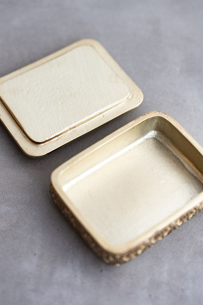 Resin Box with mirror lid | ミラー付き小物入れ