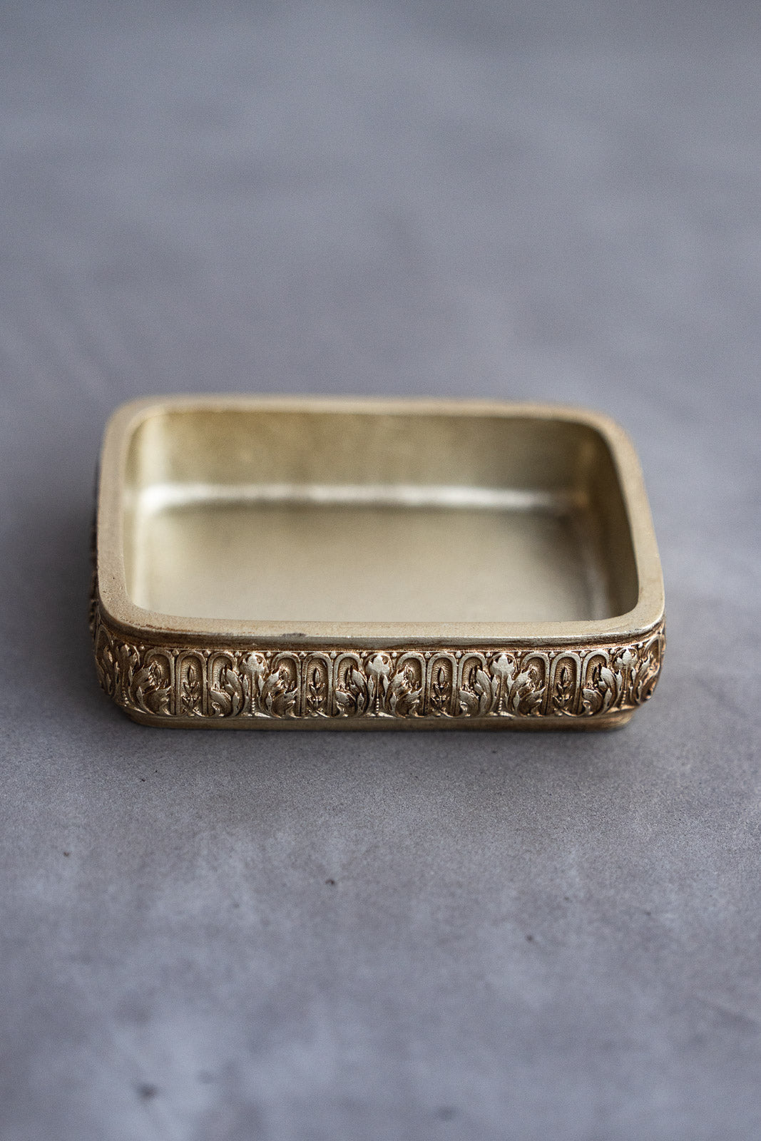 Resin Box with mirror lid | ミラー付き小物入れ